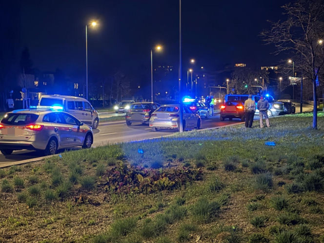 Nocny pościg jak z filmów akcji na ulicach Warszawy. Policjanci nie mogli dogonić mężczyzny