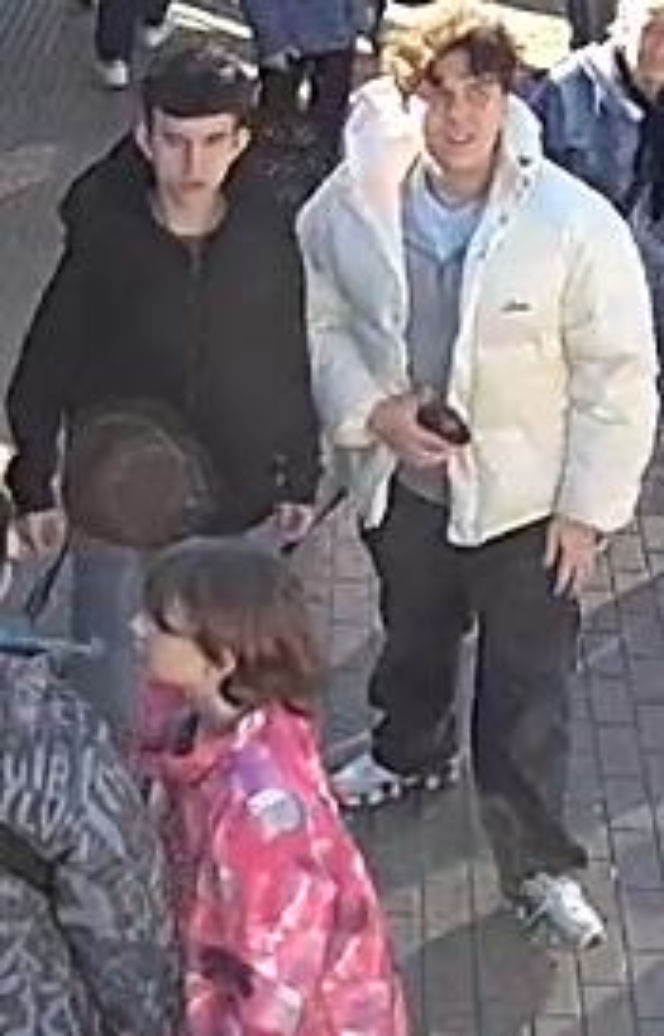 Pobił nastolatkę, bo miał chętkę na jej czapkę. Szokujące zdarzenia. Policja z Bielska-Białej szuka sprawcy