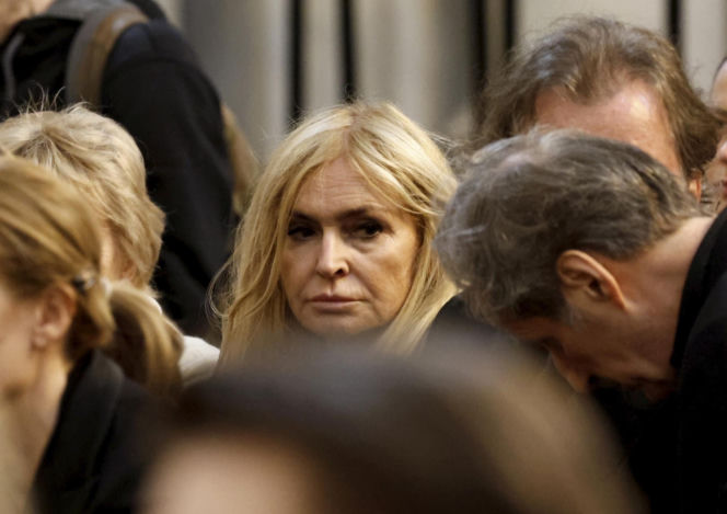 Monika Olejnik na pogrzebie senatora Piesiewicza. Towarzyszył jej ukochany