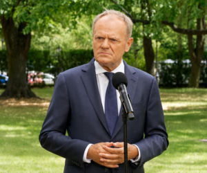 Tusk zapowiada koniec „zeszytów” i saloników VIP. Padły mocne słowa o lekarzach