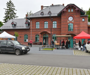 Dawna stacja kolejowa w Leśnej