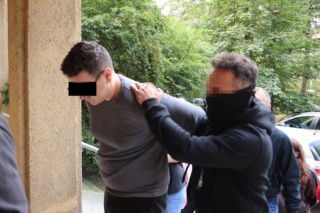 To on wjechał w rodzinę z niemowlęciem. Hubert B. doprowadzony do prokuratury w Krakowie