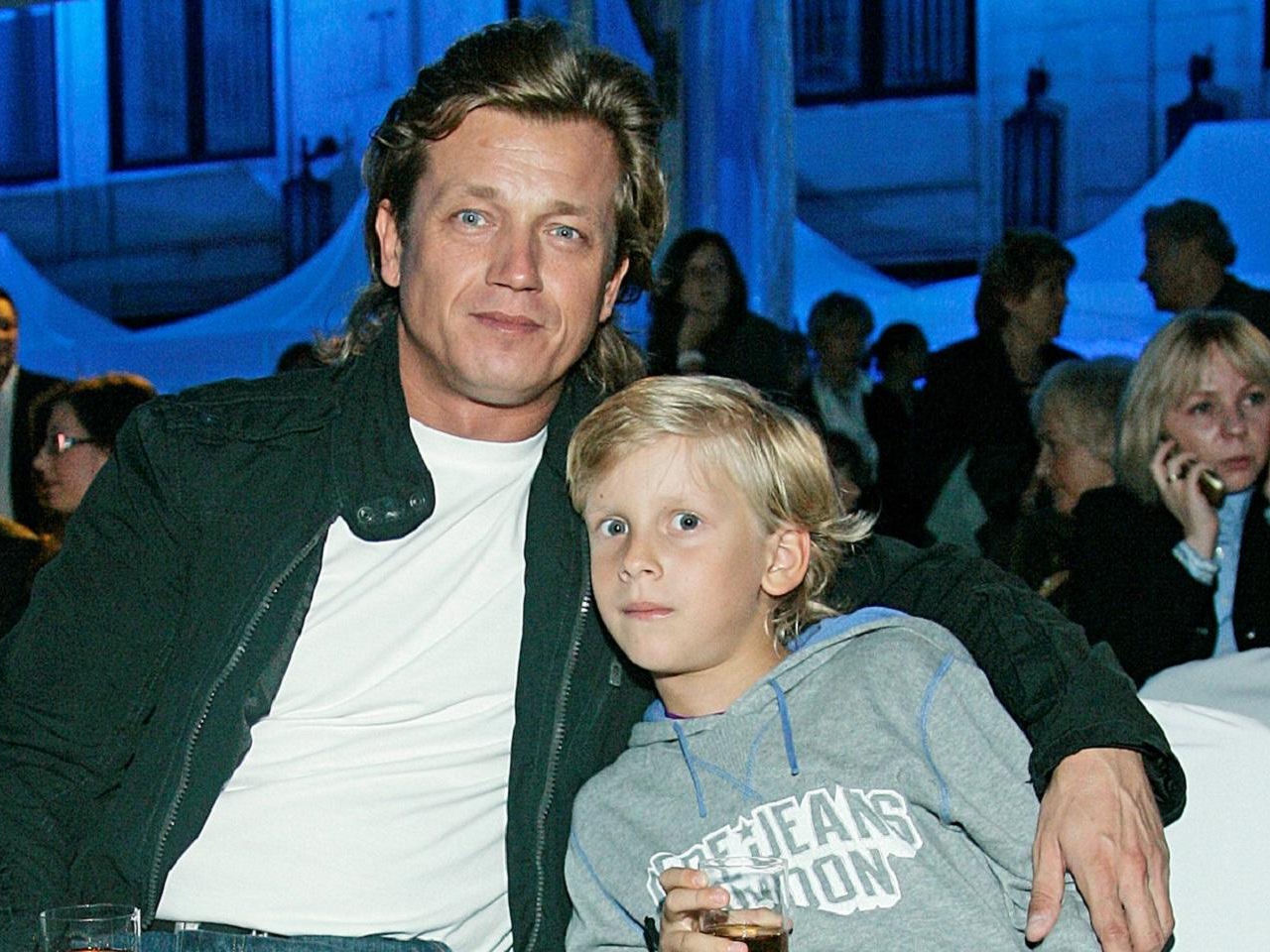 Syn Jaros awa Jakimowicza Powr ci Na Salony Tak Dzi Wygl da 26 letni 