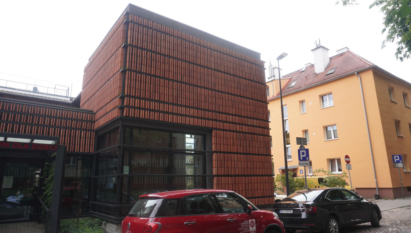 W Olsztynie znajduje się najpiękniejsza fasada zabytku w Europie. Kiedyś były tam koszary [ZDJĘCIA]
