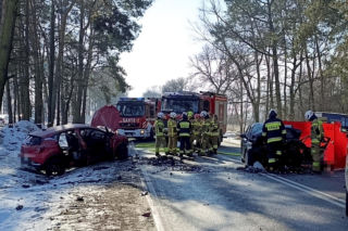 Wypadek pod Siedlcami. Zderzyły się dwie panie, jedna zginęła