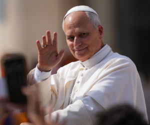 Papież Leon XIV w szpitalu z guzem płuca! Podano ważną datę