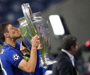 Piłkarze i kibice Chelsea Londyn świętują wygranie Ligi Mistrzów po zwycięstwie w finale 1:0 z Manchesterem City 