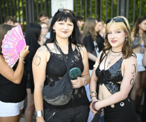 Drugi koncert The Weeknd w Warszawie. Najwierniejsi fani nie przestraszyli się morderczego upału. Znajdź się na zdjęciach