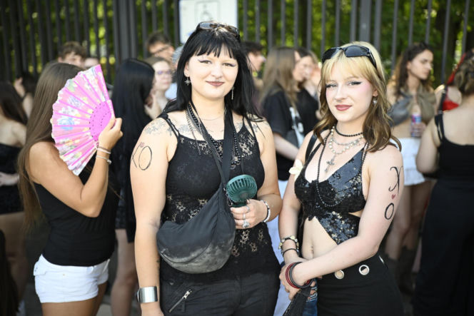 Drugi koncert The Weeknd w Warszawie. Najwierniejsi fani nie przestraszyli się morderczego upału. Znajdź się na zdjęciach
