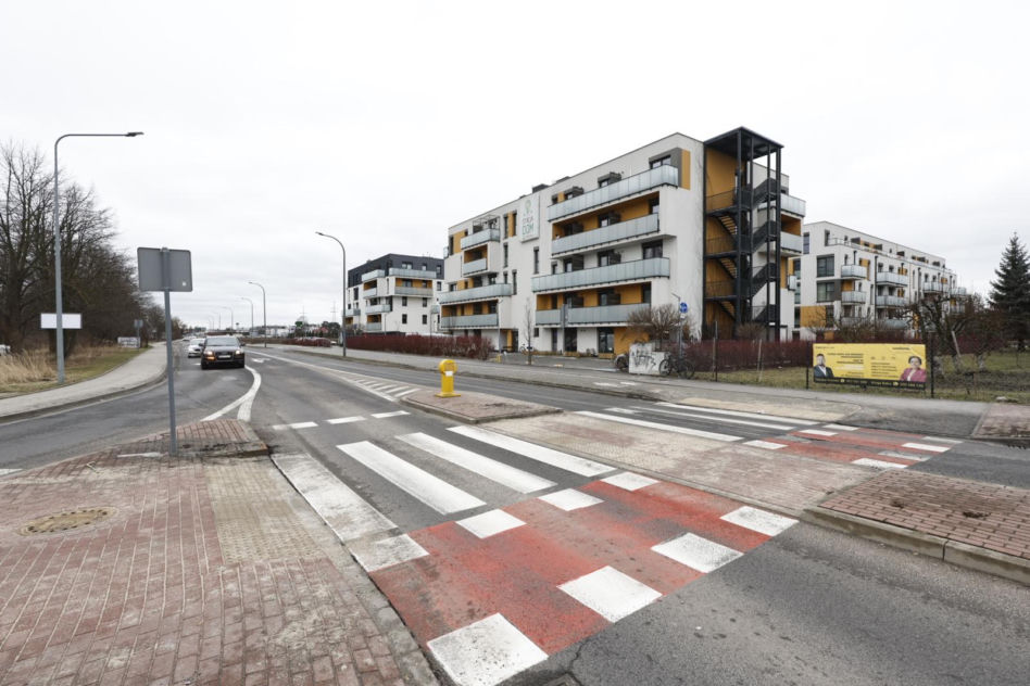 Warszawa, format: Deweloper postawił domy na Mleczarskiej. Cofnięto mu pozwolenie na budowę