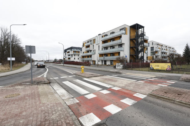 Warszawa, format: Deweloper postawił domy na Mleczarskiej. Cofnięto mu pozwolenie na budowę