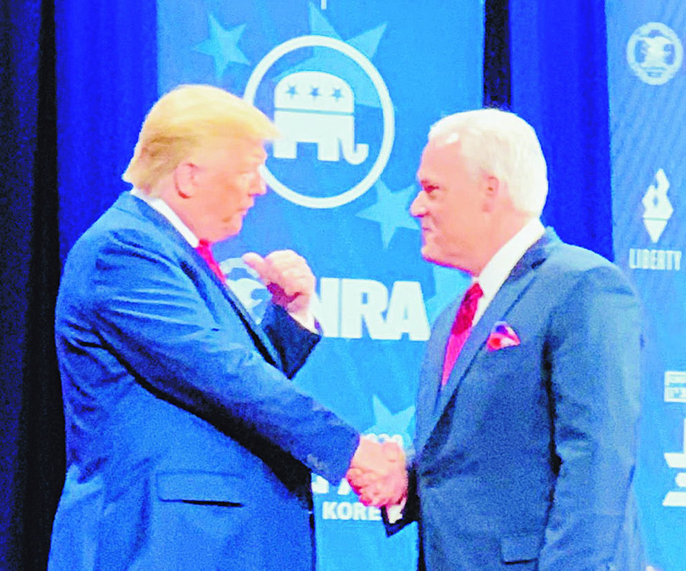 Trump zagrożony koronawirusem? 