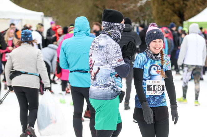Wystrzał startera zamiast szampana. Tłumy powitały Nowy Rok na XX Śląskim Maratonie Noworocznym Cyborg