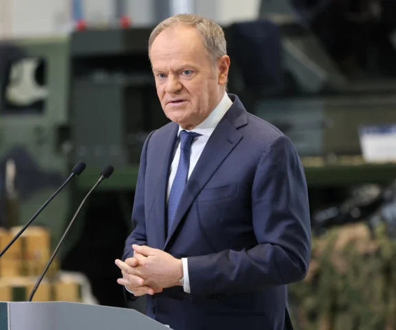 SAFE zero złotych. Tusk miażdży projekt Nawrockiego
