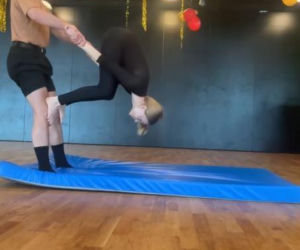 Izabella Miko, Albert Kosiński