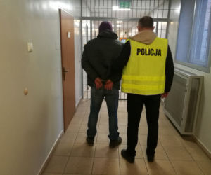 Sieradz: Chcieli wyrzucić w lesie KILKANAŚCIE ton ŚMIECI! 