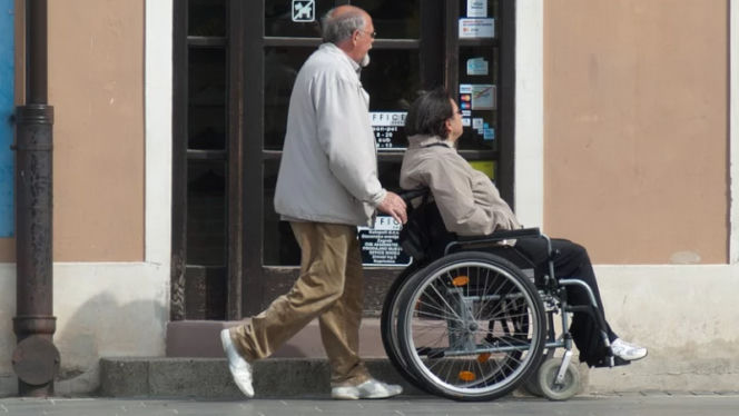 Ruszają pierwsze wypłaty świadczenia wspierającego 