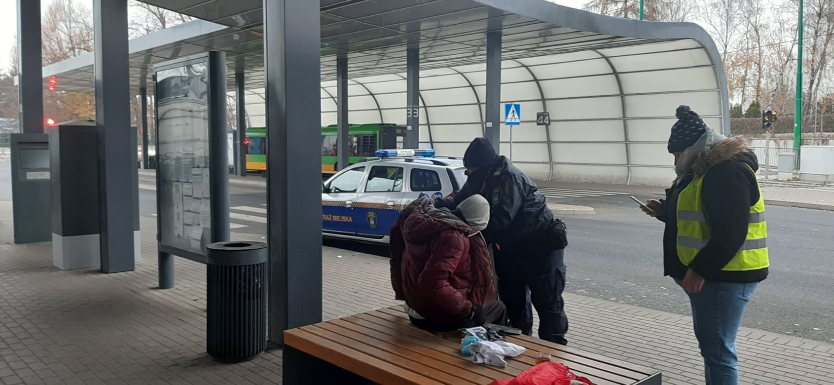 Poznań: Spotkany na ulicy 59-latek potrzebował pomocy. Trafił do ośrodka 