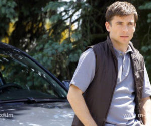 Kacper Kuszewski obchodzi 40. urodziny. Jak się zmieniał Marek Mostowiak?