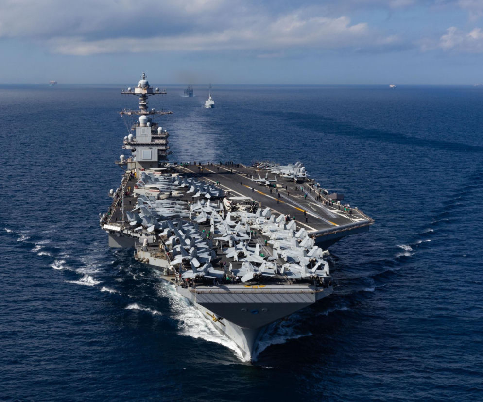 Gigantyczny koszt i polityczna presja. Marynarka Wojenna USA dokonuje przeglądu lotniskowców typu Ford