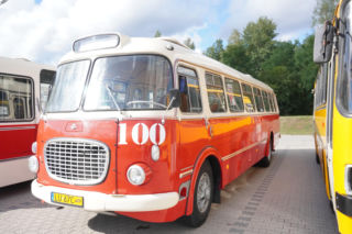 Kultowe autobusy wyjechały na ulice Starachowic. III Zlot Zabytkowych Autobusów 