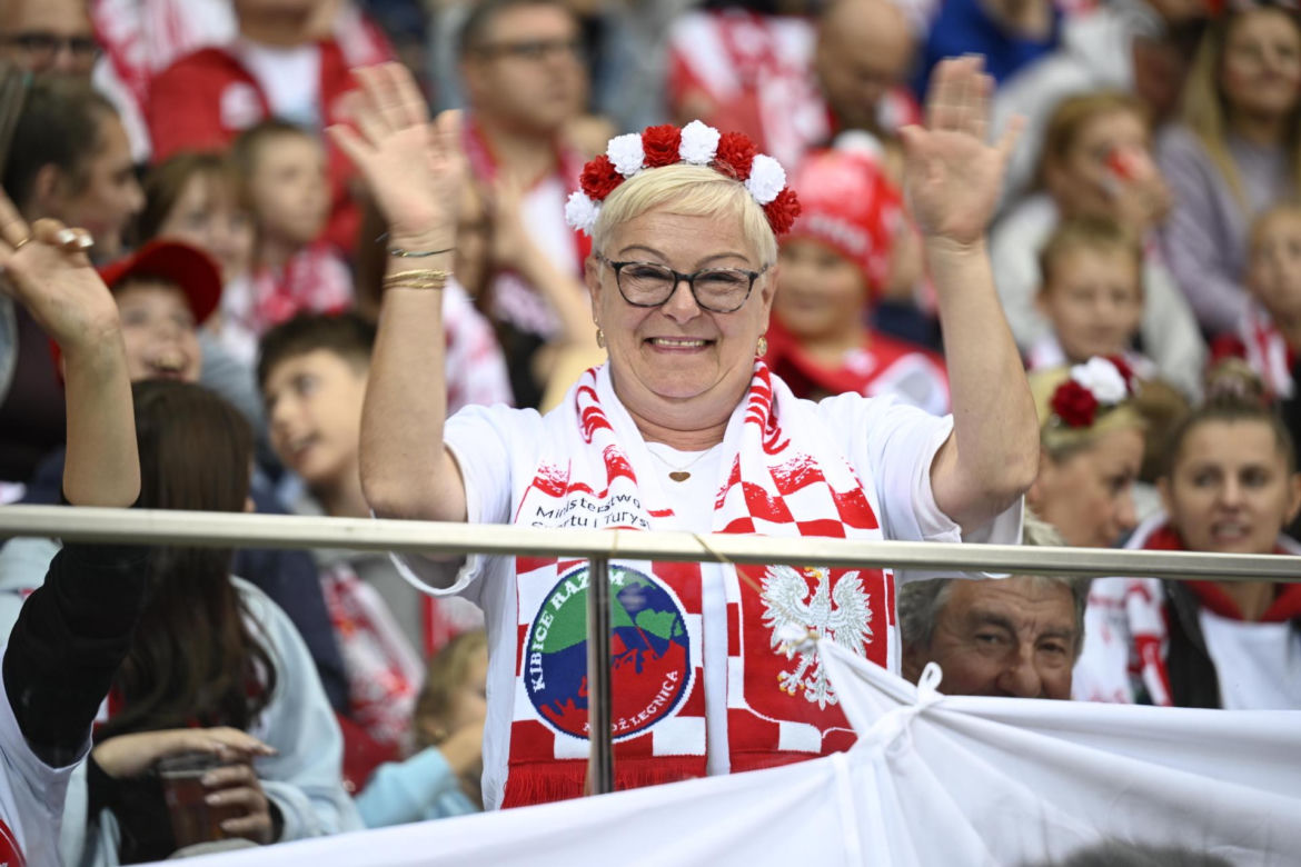 Kibice na meczu Polska - Rumunia. Znajdź się na zdjęciach z Narodowego!