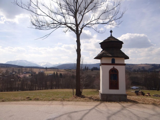 To jedna z najpiękniejszych wsi w Małopolsce. Jest dumą Podhala, która powstała pastwiskach