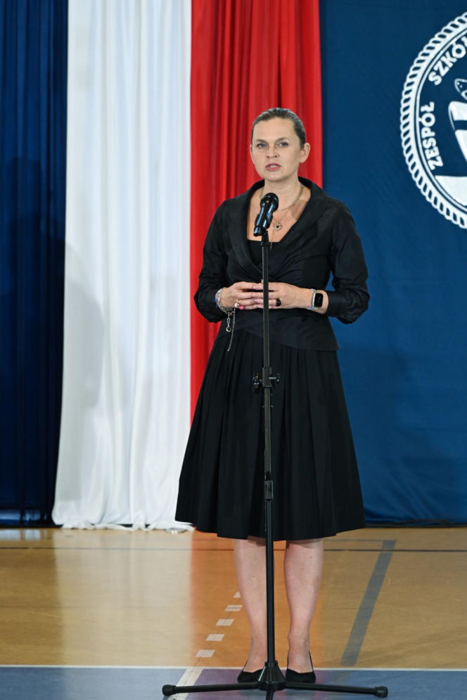 Barbara Nowacka na koniec roku szkolnego pojechała do Darłowa