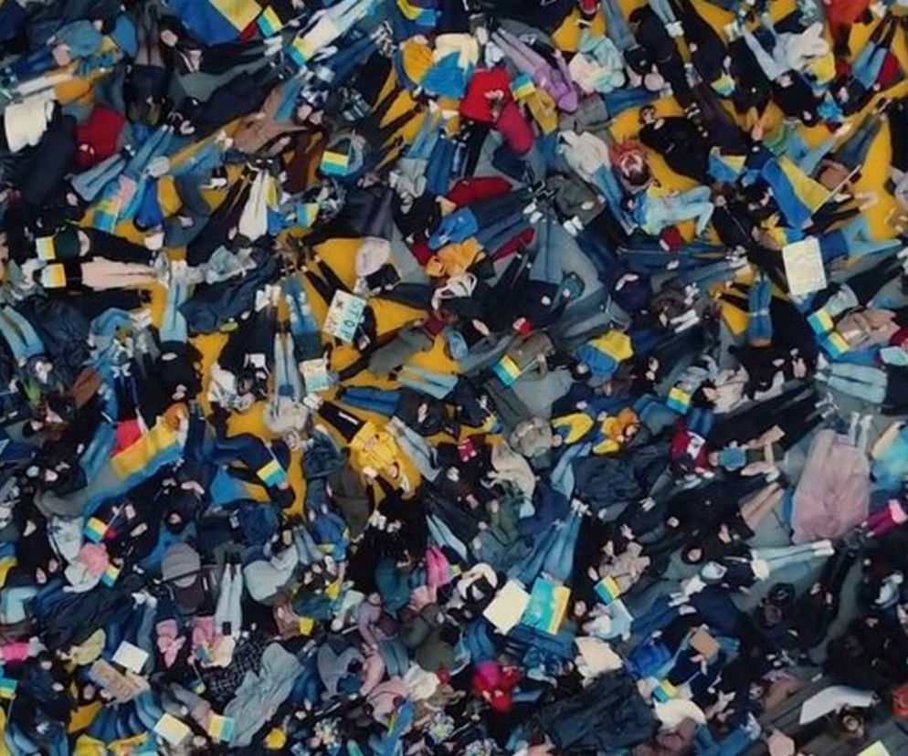 Wojna w Ukrainie. W ramach protestu położyli się na ziemi. Przestańcie obiecywać, zacznijcie działać