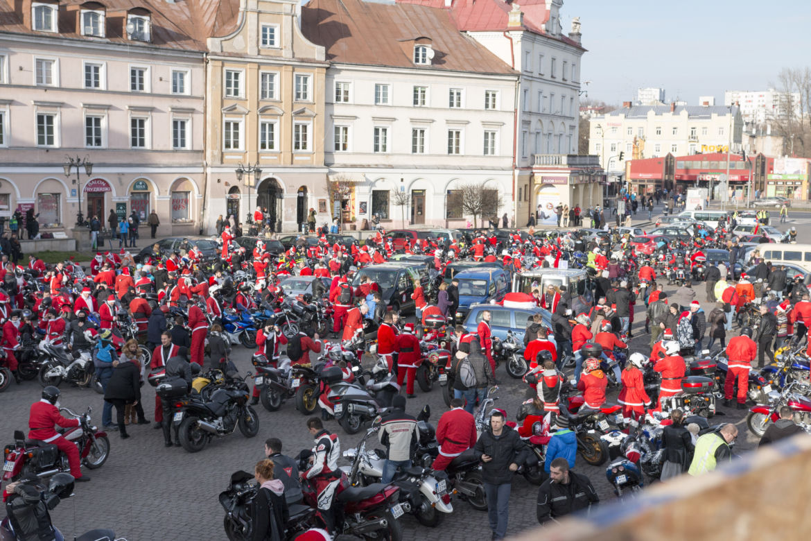 MotoMikołaje 2015 Lublin: Motocykliści z prezentami dla dzieci