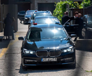 Marta Nawrocka z córką Kasią na zakończenie roku szkolnego