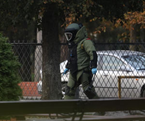 Saperzy pod szkołą w Ostrołęce! Z plecaka Jakuba Z. wydobywał się dym!