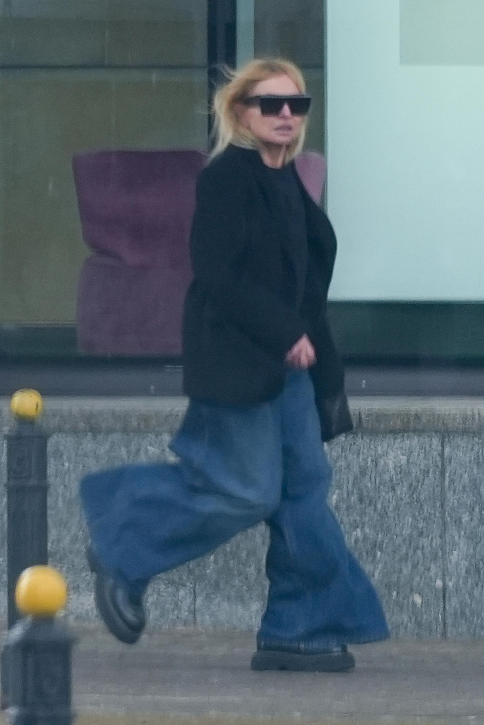 Monika Olejnik w modnych jeansach