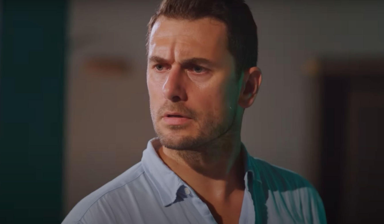 Alper sprzeda Silę do nielegalnego klubu! Odurzoną dziewczynę znajdzie Kuzey i dojdzie do awantury, a Sila... zniknie.