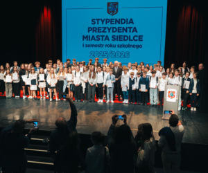 Najzdolniejsi uczniowie odebrali stypendia Prezydenta Miasta Siedlce