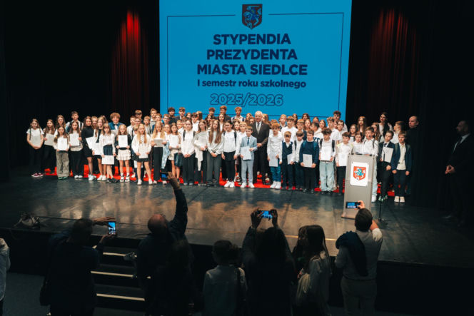 Najzdolniejsi uczniowie odebrali stypendia Prezydenta Miasta Siedlce
