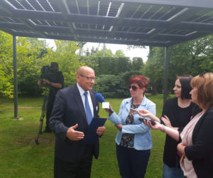Prezydent Rzeszowa zaprosił dziennikarzy do swojego ogrodu
