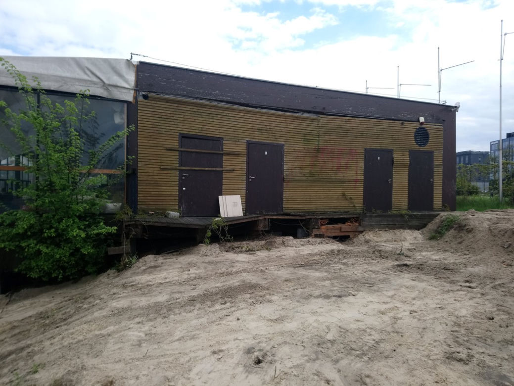 Kraków: Plaża przy Forum znika bezpowrotnie
