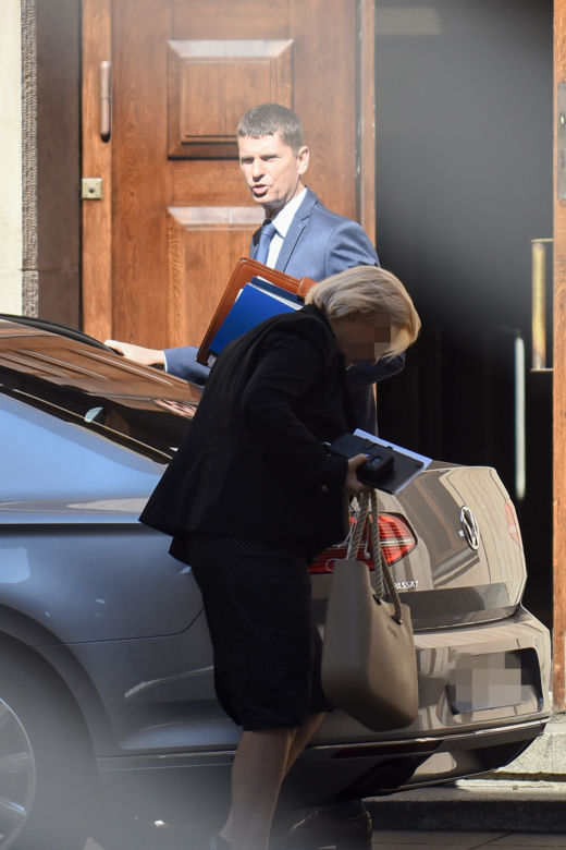 Dla nowego ministra łamią przepisy