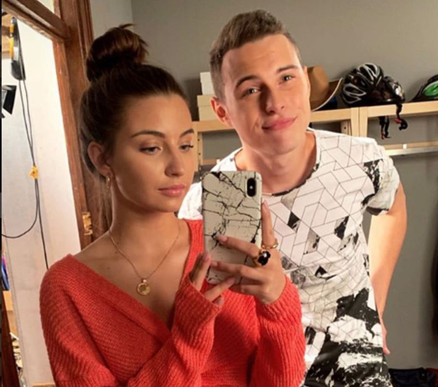 Rodzinka.pl. Kuba (Adam Zdrójkowski), Paula (Julia Wieniawa)