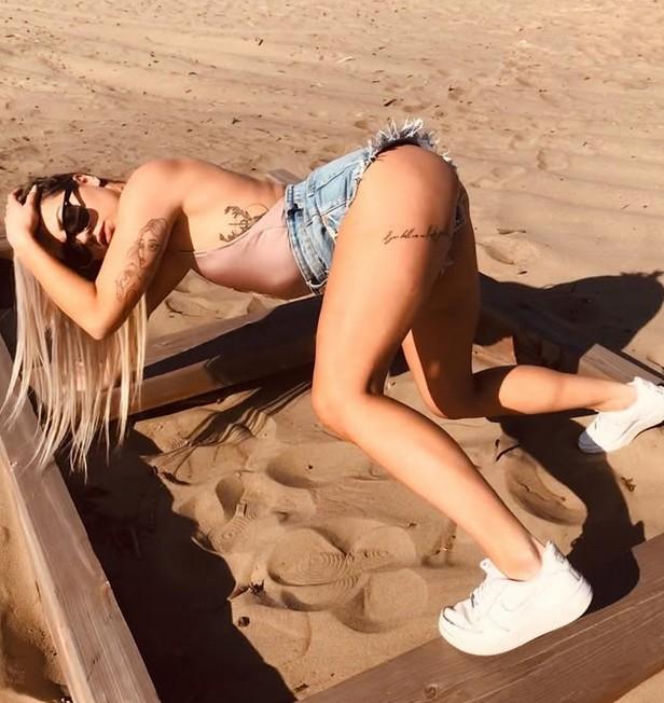 Claudia Redheaded, żona piłkarza Jakuba Kiwiora