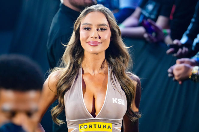 KSW 112. Ring girls