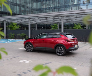Opel Grandland X Hybrid4
