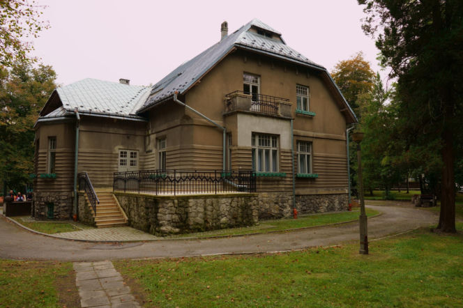 To jedno z najpiękniejszych miast w Małopolsce. W PRL-u zostało przeniesione przez Gierka na Śląsk