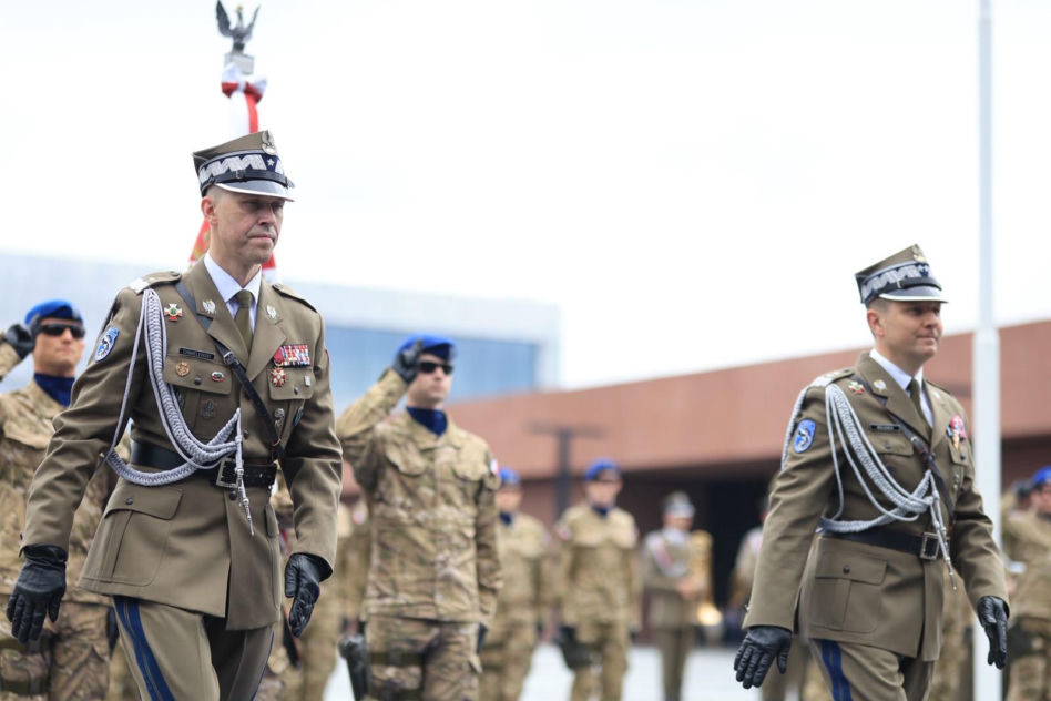 Zmiana na czele polskich cyberwojsk. Gen. Chmielewski nowym dowódcą, a gen. Molenda rusza do NATO
