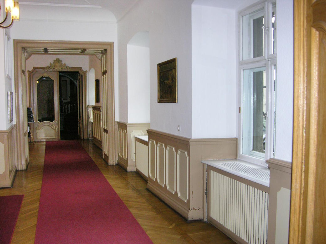 Metamorfoza Zamku w Mosznej. Z sanatorium w bajkowy hotel - tak przez lata zmieniał się jeden z najbardziej czarujących budynków w Polsce