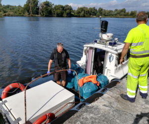 Sprzątanie dawnej plaży Mieleńskiej