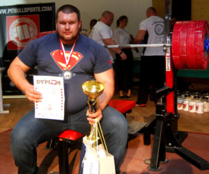 Szczeciński policjant wycisnął 190 kilogramów!