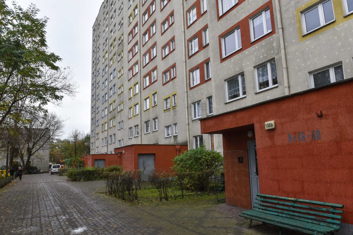29-latek skoczył z 10 piętra