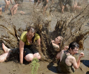 PRZYSTANEK WOODSTOCK 2012: W Kostrzynie BAWI SIĘ 350 TYSIĘCY ludzi